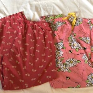 2 pajama bottoms